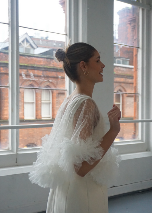 Lace Classic Cape